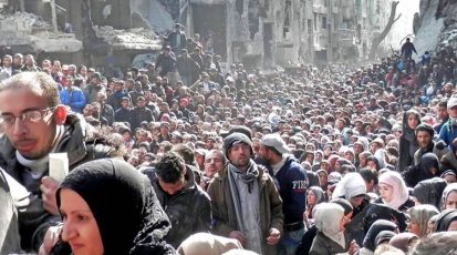 نازحون من مخيم اليرموك