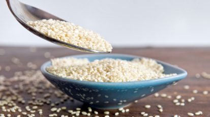 السمسم-غير-المقشور-أفضل-غذائيا-لاحتوائه-على-الألياف-وعناصر-غذائية-إضافية