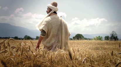 انظر-إلى-الحياة-يا-صديقي-كأنها-حقل-زرعه-الفلاح