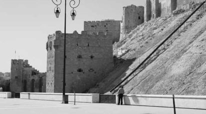 قلعة-حلب-في-خمسينات-القرن-الماضي