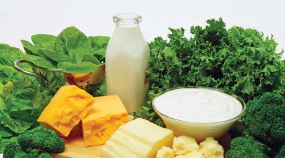 مصادر طبيعية للكالسيوم بدلاً من الكالسيوم الصناعي ومخاطره