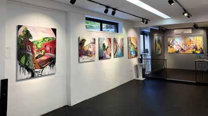 من لوحات الدكتورة عبد الخالق.